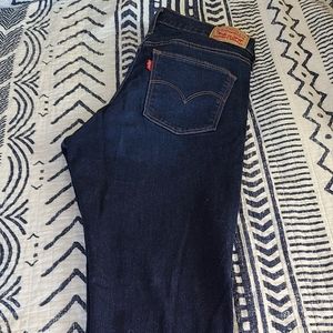 Levi's slimming skinny, size 30